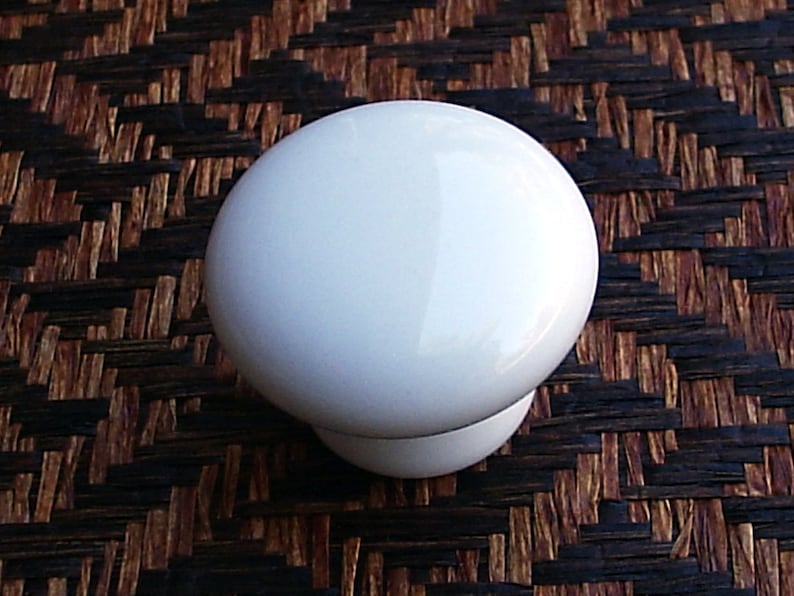 Set Of 4 White CeramicCabinet Knobs Drawer Pulls 1 12 Cottage Kitchen