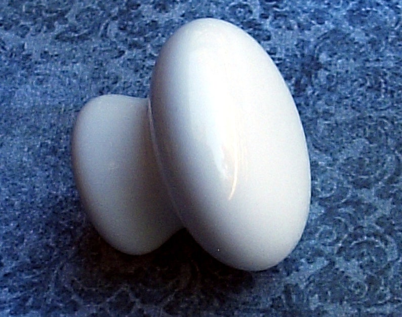Set Of 4 White CeramicCabinet Knobs Drawer Pulls 1 12 Cottage Kitchen