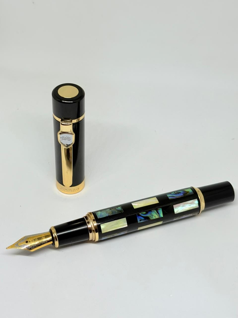 Stylo Plume Corps Nacré - Argenté - Recharge à Cartouches - Neuf Avec Étiquettes
