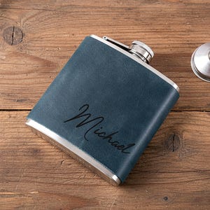 Frasco de cuero grabado: regalo personalizado para padrinos de boda o padrinos, frasco de cadera de 177 ml