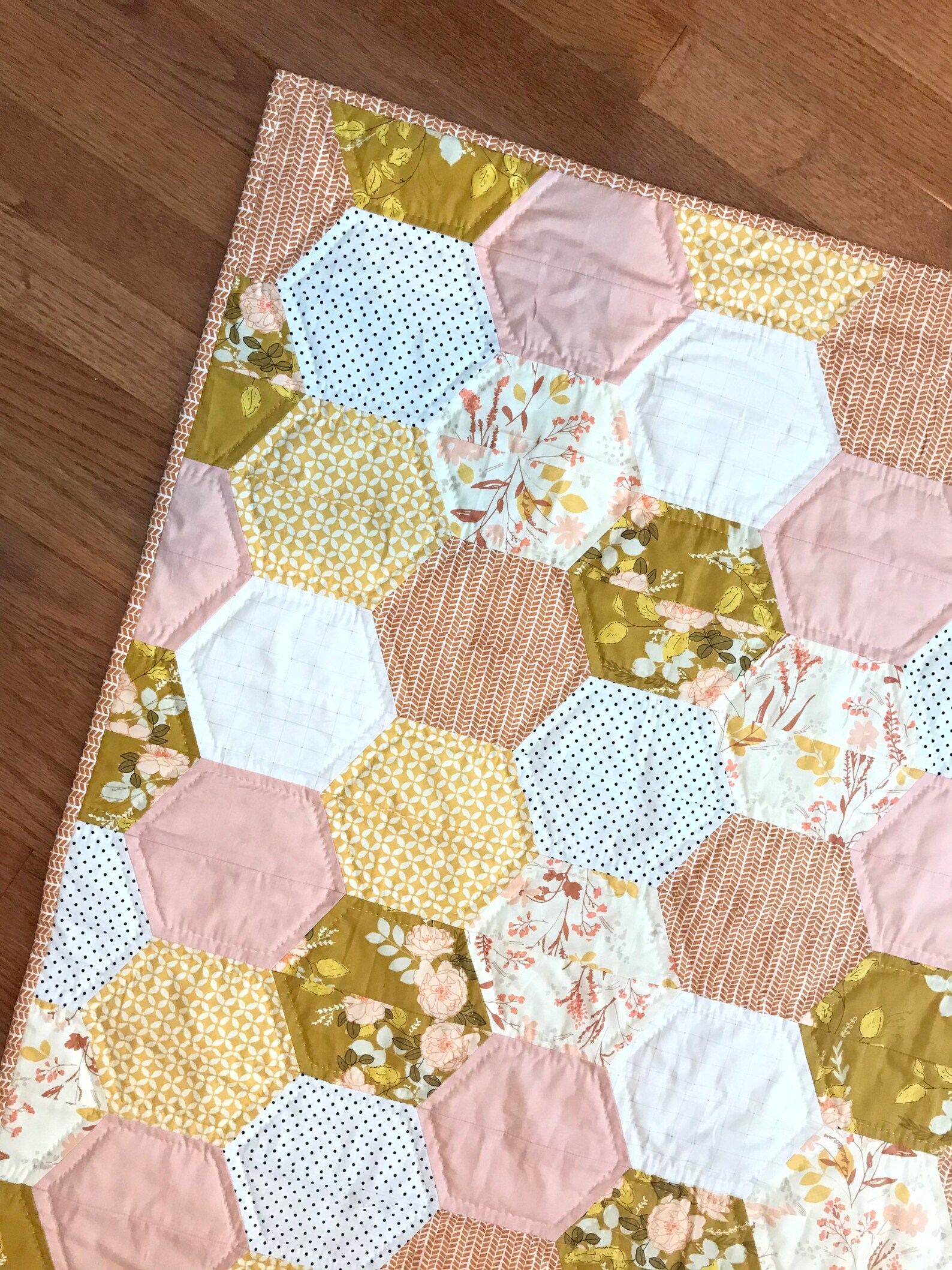 HEXAGON BABY QUILT Hand Quilted Baby Quilt Etsy
