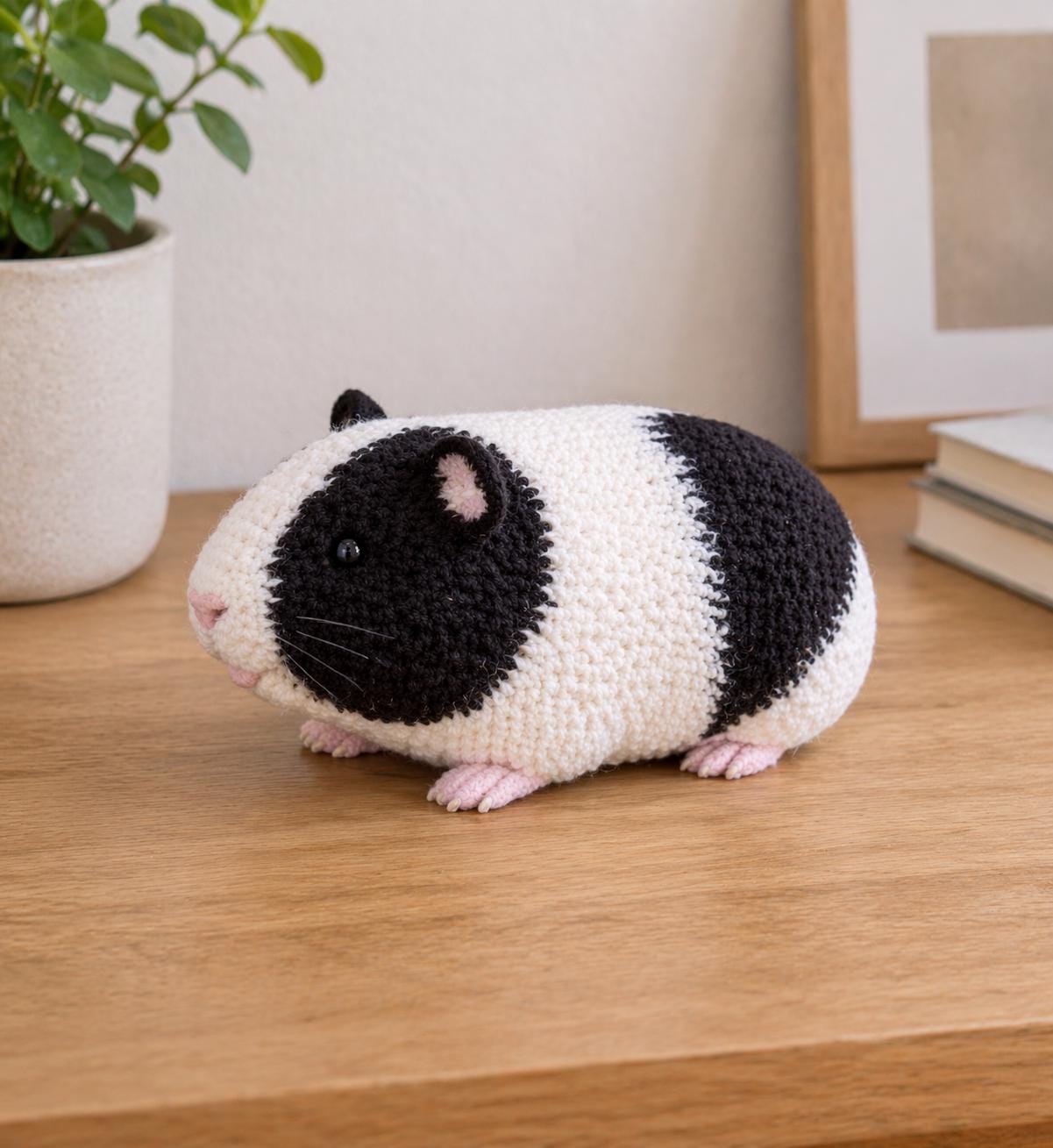 Black and White Realistic Guinea Pig Pattern