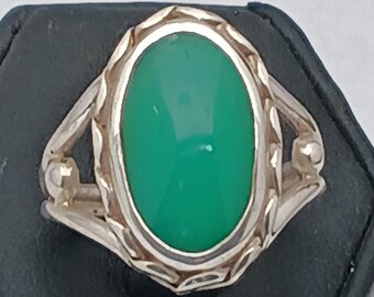 Australian Chrysoprase Sterling Silver Ring, Art Nouveau Design