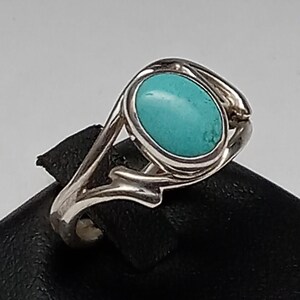 Natural Bright Blue Turquoise Gemstone Ring Sterling Silver Hand Cut Free Form Polished Cabochon Art Nouveau Wave Ring Design