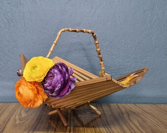 Vintage Folding Bamboo fruit Basket - Table Center - Mid-Century Design - Boho Chic Kitchen Decor - 1960s