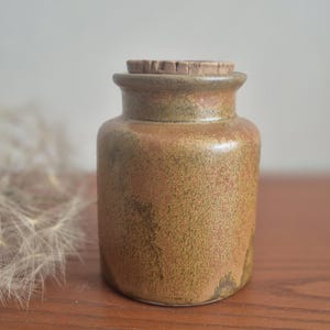 Vintage Franse mosterdpot van steengoed met kurken deksel - Rustieke steengoedpot - Landelijke keukendecoratie - Kruidenpot - Keramisch aardewerk in boerderijstijl