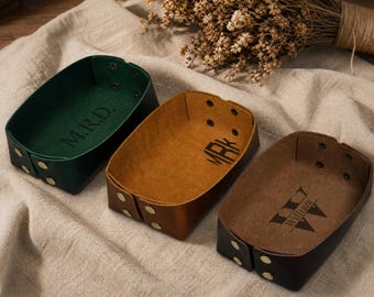 Personalized Full Grain Leather Valet Tray, Minimalist Tray for Men, EDC Catchall Tray, Anniversary Gift for Him, Groomsmen Gifts