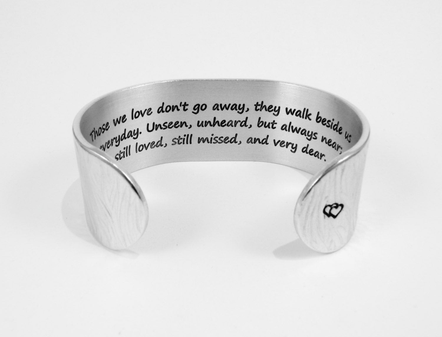Bracciale Metallo Argento Con Incisione "Quelli Che Amiamo Non Vanno Via" - Regalo Commemorativo Per Perdita Persona Cara - 4