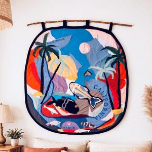 Handgemaakte Californische patchwork textiel wanddecoratie, palmbomen, oceaanvissen, maan