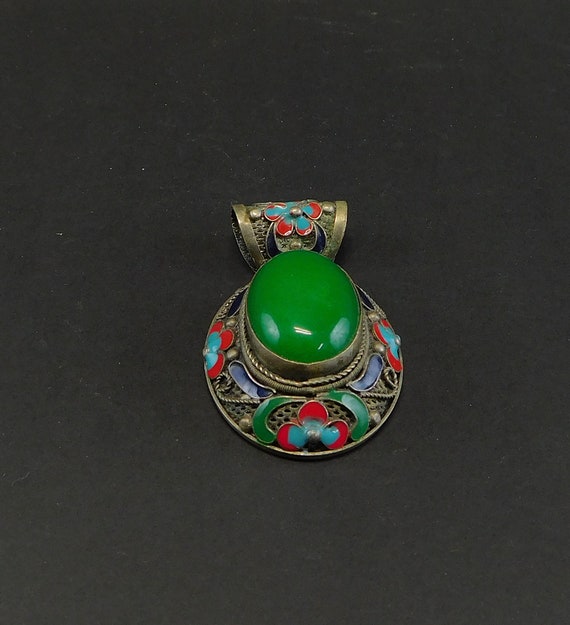 Vintage Jade Amulet Pendant,  Tibetan Silver Cloi… - image 4