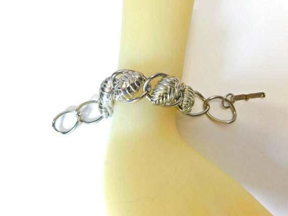 Vintage pine cone link bracelet,silver tone pine … - image 2