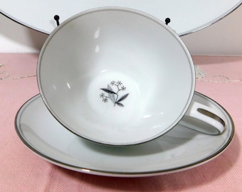 Vintage Mid-Century Dinner set, Noritake Fine China Graycliff pattern, grey atomic flower with platinum rim, 60 pieces