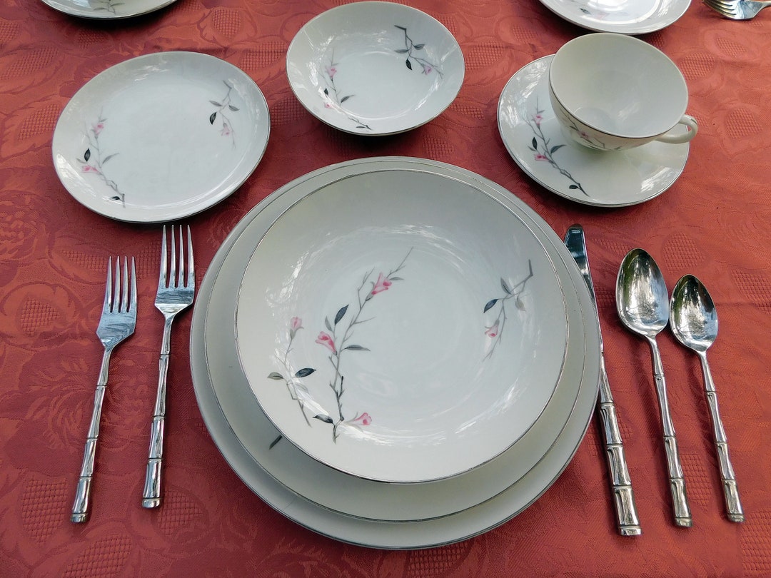 1970s Japanese Dinnerware Set With Flower and Gold Details