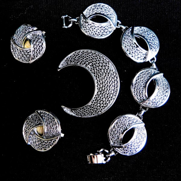 Vintage Sarah Coventry crescent moon  Demi Parure, silver tone mesh moon jewelry set.