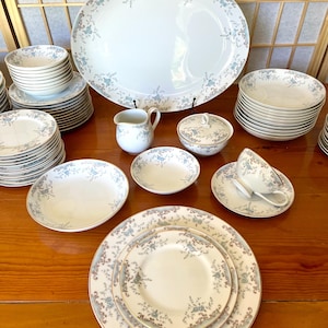 Imperial China Seville 5303: 81-Piece Set, Blue Roses, Gold Trim