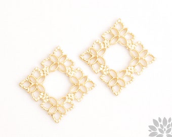 P1085-MG// Matt Gold Plated Square Flower Connector, 2pcs