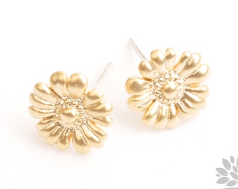 E392-MG// Matt Gold Plated Small Chrysanthemum Flower Earring Post, 2pcs