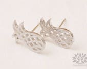 E325-MR Matt Rhodium Plated Rhodium Brushed Pineapple Earring Post, 2pcs