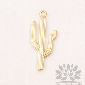 P861-MG// Pendentif cactus en plaqué or mat, 2 pièces
