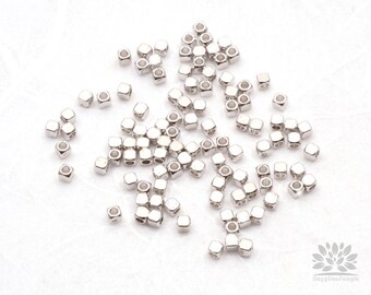 MB015-01-R // Perle métallique carrée plaquée rhodium de 2 mm, 10 pcs