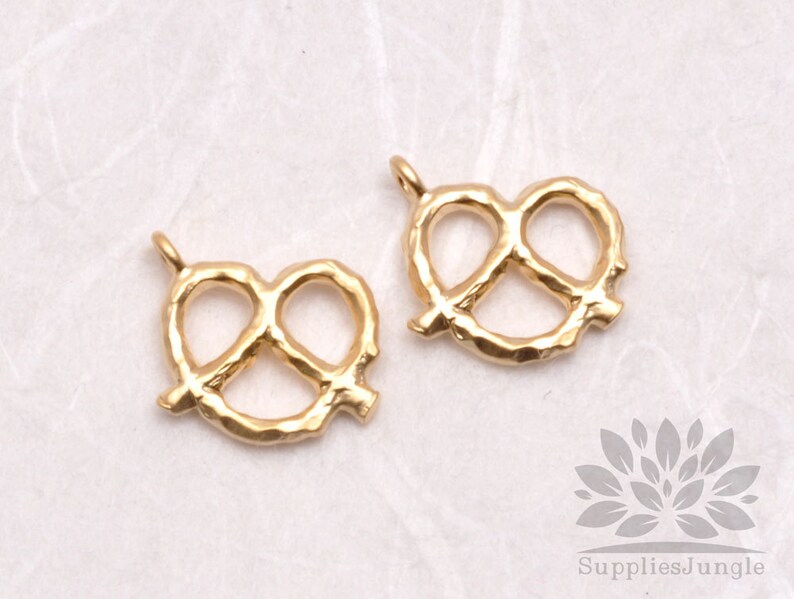 P593MG// Matt Gold Plated Pretzel Pendant 2 Pcs Etsy