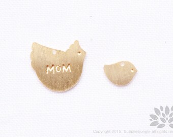P759-MG// Matt Gold Plated Chicken Mom and Chick Pendant, 1 set