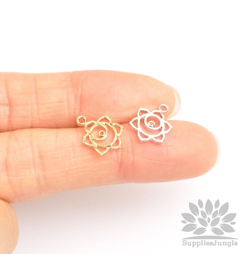 P1016-02-G Chakra Series Glossy Gold Plated Cubic Pointed Swadhisthana Pendant 2pcs
