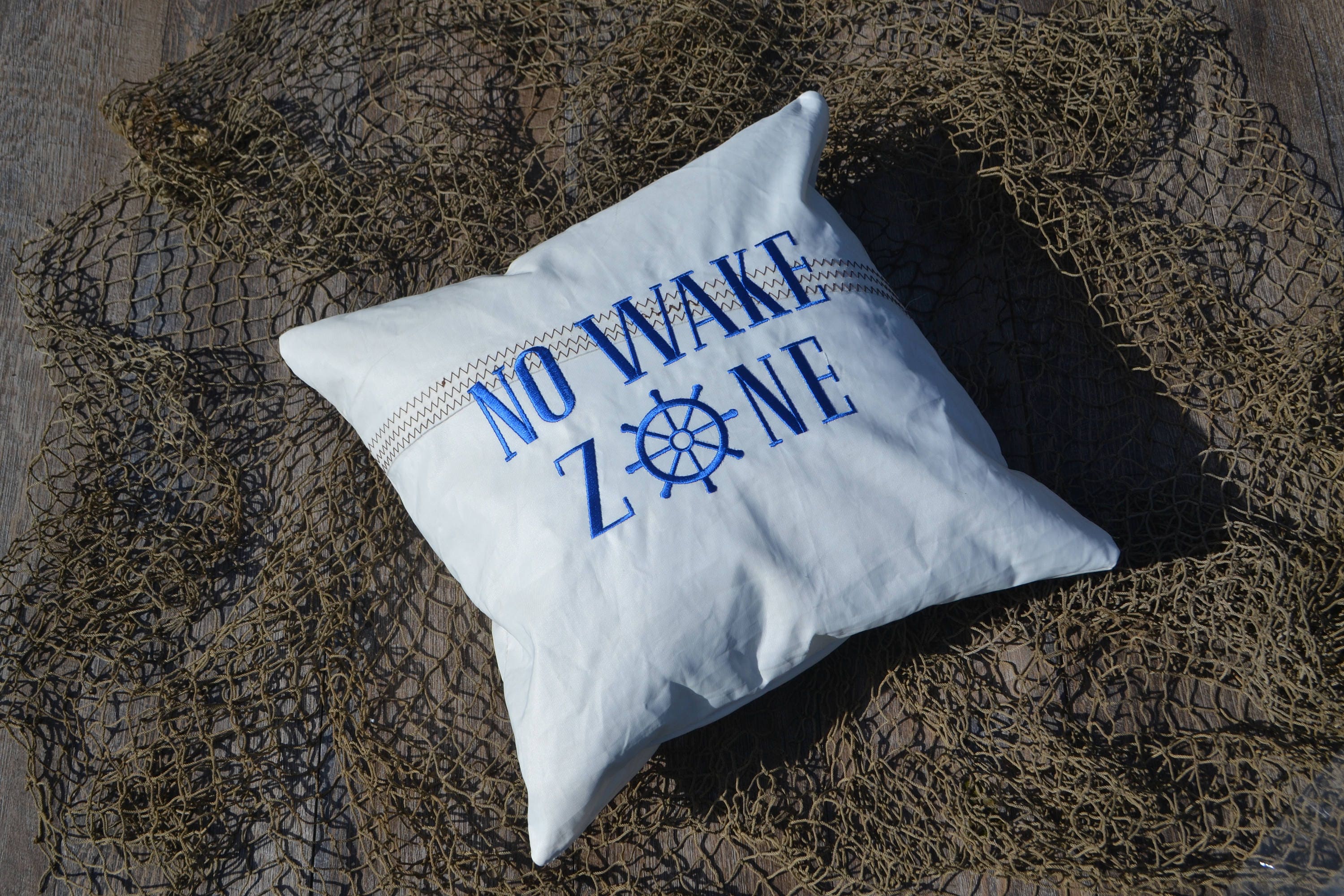 No wake zone pillow hot sale