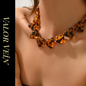 Collar Choker Corazón Leopardo Resina Joyería Statement Regalo para Mujer