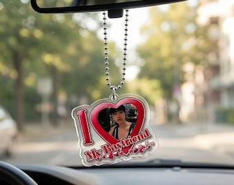 Colgante personalizado para coche con la frase "Amo a mi novio" / Charm personalizado para espejo retrovisor con foto / Regalo de aniversario para él / Llavero acrílico con forma de corazón