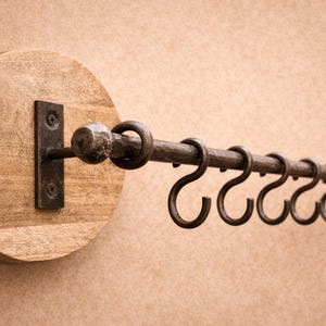 Support à casseroles en fer forgé fabriqué à la main | Organiseur d'ustensiles de cuisine rustique