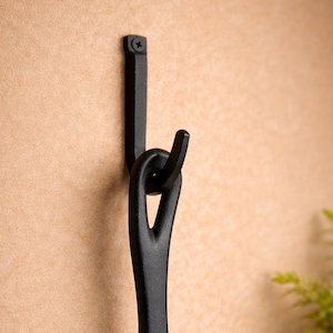 Crochet à poêle en fonte | Suspension murale pour casseroles et poêles | Crochet de casserole en fer robuste simple