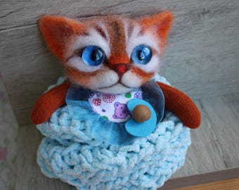 Figurina di gatto in lana: gattino realistico, peluche di gatto arancione, gattino appena nato.
