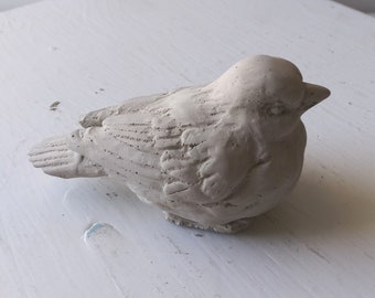 Concrete Sparrow - Cement Art Sculpture - Garden Figurine Desk Ornament Bird Gift Animal Art