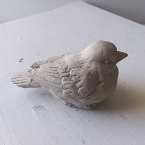 Concrete Sparrow - Cement Art Sculpture - Garden Figurine Desk Ornament Bird Gift Animal Art