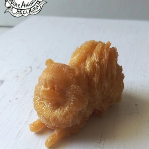 Pomeranian Dog Sculpture - Resin Art Sculpture - Cute Dog Statue, Figurine, Hand Made Dog Art, Gift for Dog Lover, Friendly Dog Art, Fun