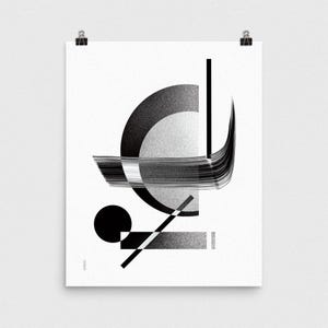 Peut inclure: Impression d'art abstrait en noir et blanc avec des formes g&eacute;om&eacute;triques. Un grand demi-cercle, une ligne verticale et un coup de pinceau incurv&eacute; sont mis en &eacute;vidence. Un petit cercle noir et une ligne diagonale compl&egrave;tent le design.