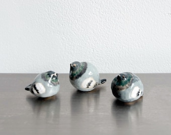 Pequeñas figuritas de palomas de cerámica, decoración de aves en miniatura, regalo para amantes de las aves.