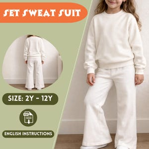 Può includere: Completo tuta color crema per bambini. Il set comprende una felpa girocollo e pantaloni a zampa. Il testo "SET SWEAT SUIT" è nella parte superiore dell'immagine. La gamma di taglie è 2Y-12Y. Le parole "ENGLISH INSTRUCTIONS" sono in basso.