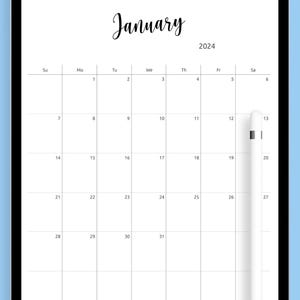 Könnte beinhalten: Digitaler Kalender für Januar 2024 auf einem Tablet. Das Kalenderraster ist weiß mit schwarzem Text, und ein weißer Stift liegt rechts. Das Wort "Januar" ist in Schreibschrift geschrieben.