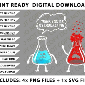 Puede incluir: Gráfico de descarga digital con dos vasos de dibujos animados, uno azul y otro rojo, con caras y brazos. El vaso azul dice: "Creo que estás reaccionando exageradamente". Incluye archivos PNG y SVG para impresión DTF, DTG, UVDTF y sublimación.