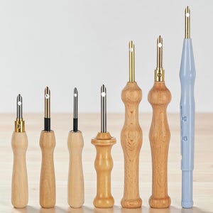 Set di 7 aghi da ricamo regolabili con manico in legno, kit per punto croce, per cucito e ricamo fai da te