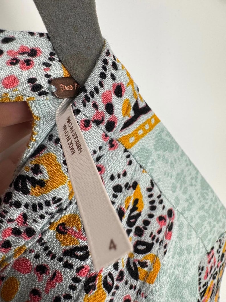 Free People 4 Tegan - Minirobe imprimée à bordures et manches cloche femme Boho bleu image 4
