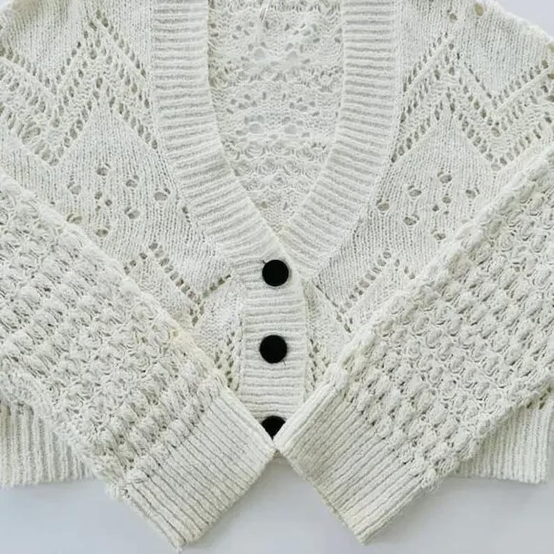 Free People Chloe Cardigan Size Small Cream/white Knit V-Neck 3 Button cropped image 2