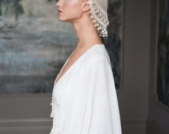 Pärlslöja med tofsar, liljekonvalj, designerbrudhuvudbonad, handpärlad slöja med fransar, vintage romantisk trädgårdsbrudsmycken