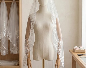 Mantilla Spets Brudslöja med Kam, Enkelt Lager Tyll, Elopement Courthouse Möhippa, För Blivande Brud, Romantisk Fingertoppslängd