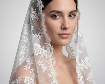 Volle Spitze Mantilla Schleier Vintage Kathedralen Länge Ausgebogten Rand Weiß Hochzeit Kopfschmuck Weich Tüll Kirche Zeremonie Klassische Braut