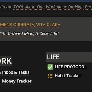 Puede incluir: Captura de pantalla de una interfaz de espacio de trabajo digital con un tema oscuro. La interfaz est&aacute; organizada en secciones etiquetadas como "Trabajo", "Vida" y "Proyectos". El texto incluye "MENS ORDINATA, VITA CLARA" y "An Ordered Mind, A Clear Life".