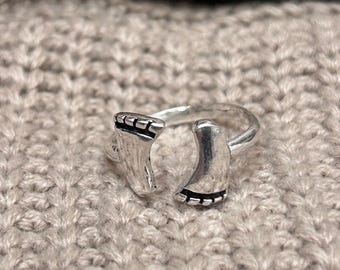 Baby Feet Ring • Motherhood Silver Ring • 925 Sterling Silver Ring • Minimalist Baby Footprint Jewelry • Oxidized Keepsake Band