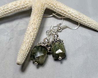 Dangle Drop Rich Emerald Green Semi-Precious Gemstone Earrings #1056